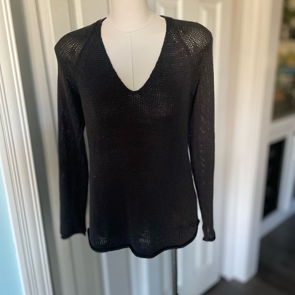 H&M Black V-Neck Women's Sweater